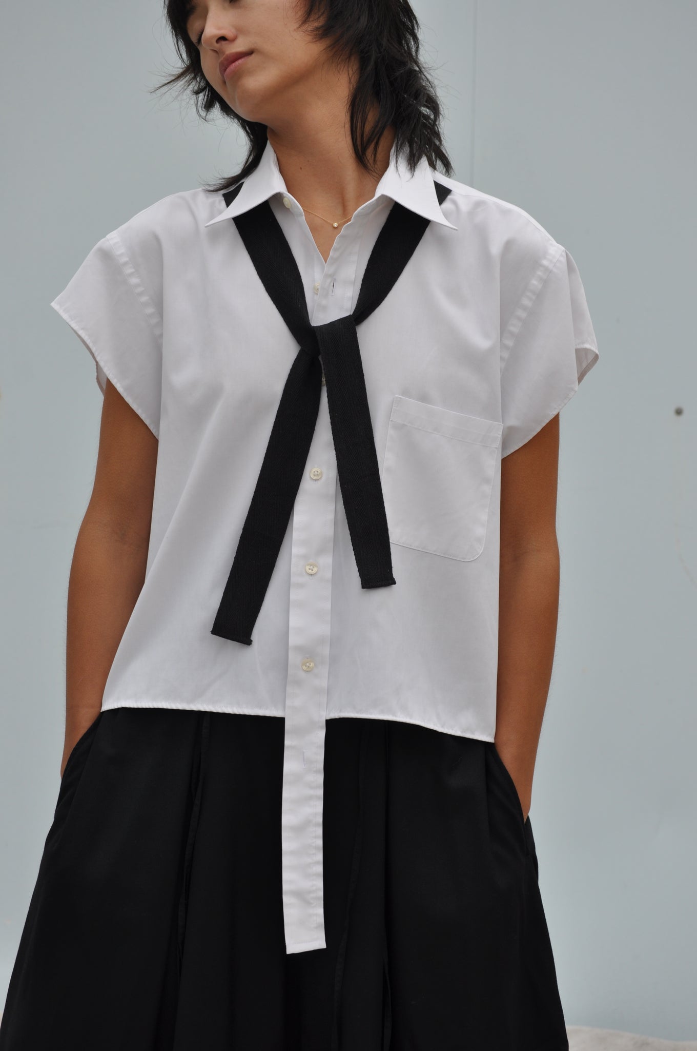 CONTRAST TIE SHIRT