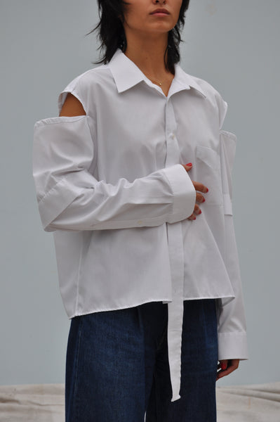 SHOULDER CUT-OUT BUTTON DOWN